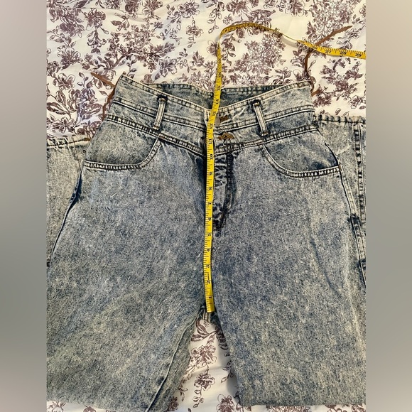 Vintage London London High-Waisted Acid Wash Jeans - Picture 16 of 16
